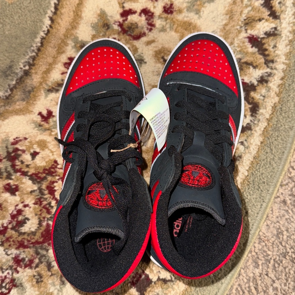 Adidas Black and Red High-Tops - Picture 6 of 7